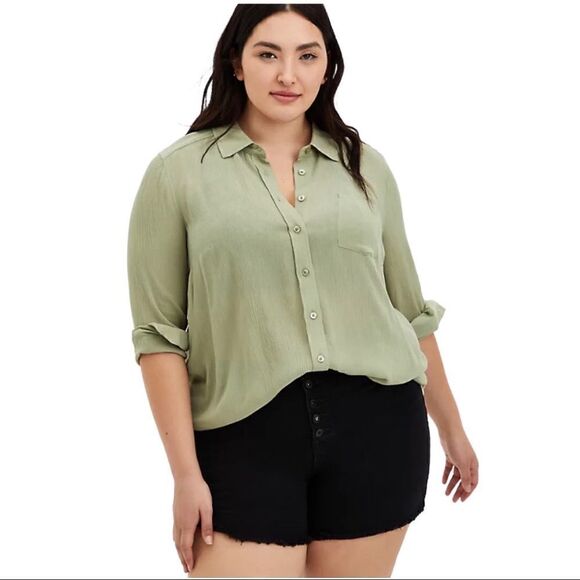 New! Torrid Sage Green Crinkle Gauze Button Down - Picture 1 of 8